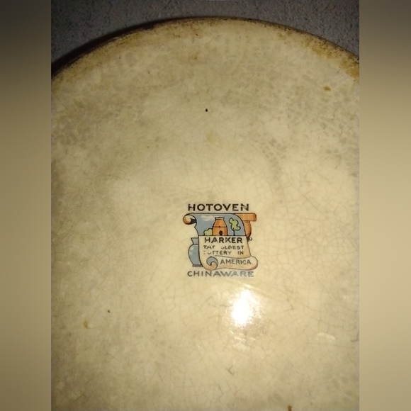 Harker, Oriental Poppy, Covered Oven Crock - Picture 2 of 5